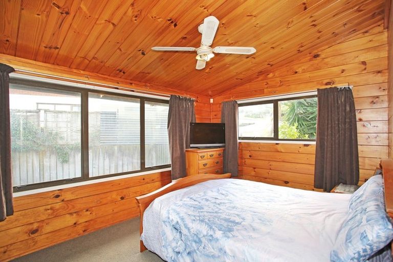 Photo of property in 3 Cantua Close, Totara Heights, Auckland, 2105