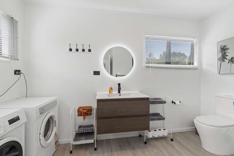 Photo of property in 16 Shelly Beach Road, Shelly Beach, Helensville, 0874