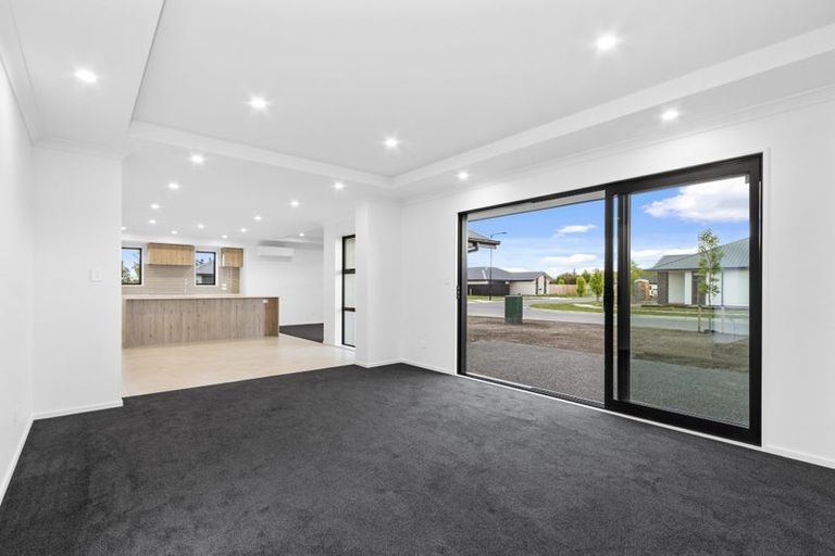 Photo of property in 10 Salkeld Place, Woodend, 7610