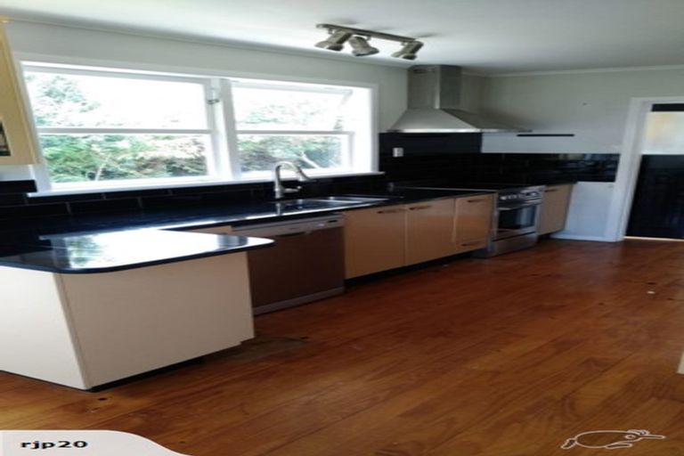 Photo of property in 2 Willow Road, Hillcrest, Hamilton, 3216