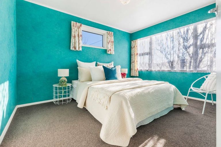 Photo of property in 2 Marsden Place, Awapuni, Palmerston North, 4412