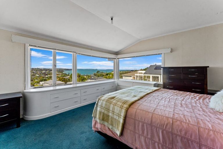 Photo of property in 18 Montgomery Avenue, Rothesay Bay, Auckland, 0630