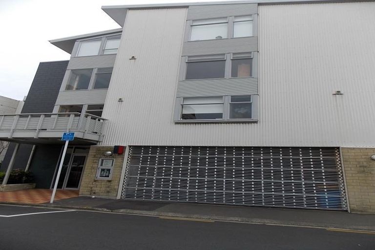 Photo of property in First House Apartments, 17/4 Frederick Street, Te Aro, Wellington, 6011