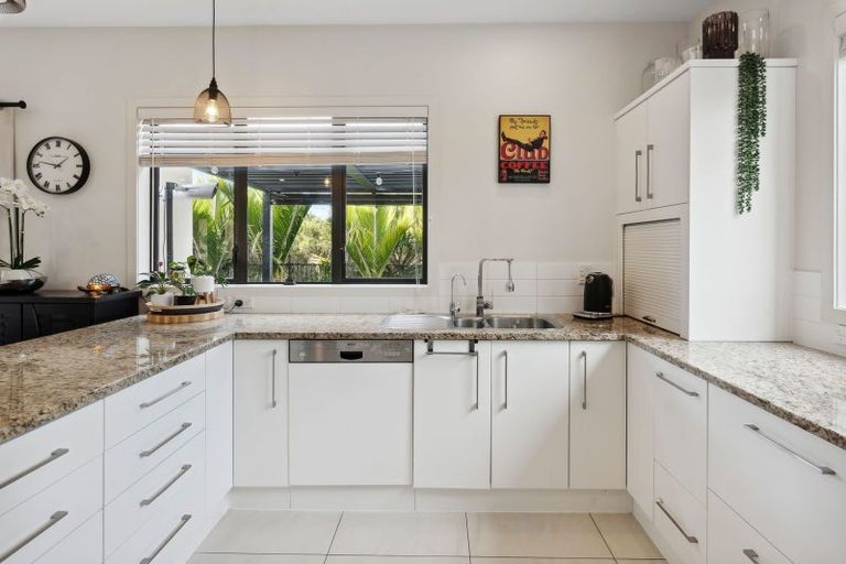 Photo of property in Point Ridge, 10/130 Gills Road, Albany Heights, Auckland, 0632