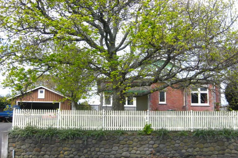 Photo of property in 25 Barrett Street, Westown, New Plymouth, 4310