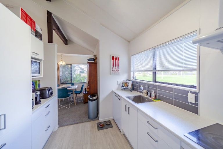 Photo of property in 42 Whiting Crescent, Greenmeadows, Napier, 4112