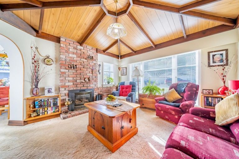 Photo of property in 44 Sunny Grove, Wainuiomata, Lower Hutt, 5014