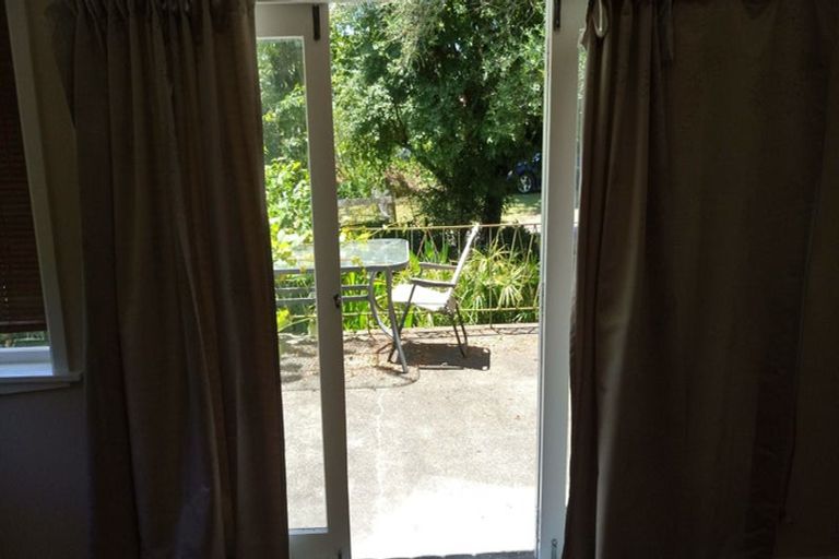 Photo of property in 13a Evans Road, Glen Eden, Auckland, 0602