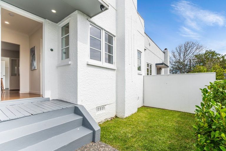Photo of property in 2/27 Calliope Road, Devonport, Auckland, 0624
