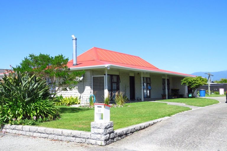 Photo of property in 64 Henley Street, Westport, 7825