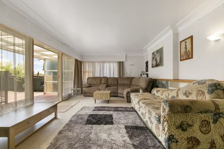 Photo of property in 4 Glenmore Road, Sunnyhills, Auckland, 2010