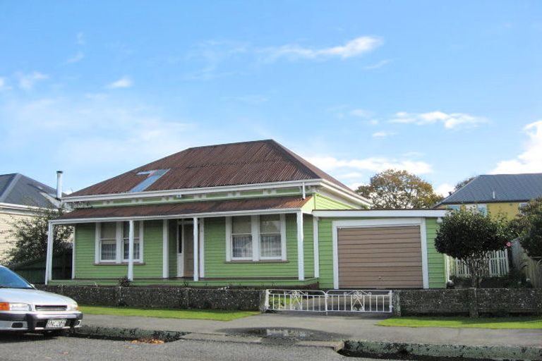 Photo of property in 3 Cecil Place, Waltham, Christchurch, 8023