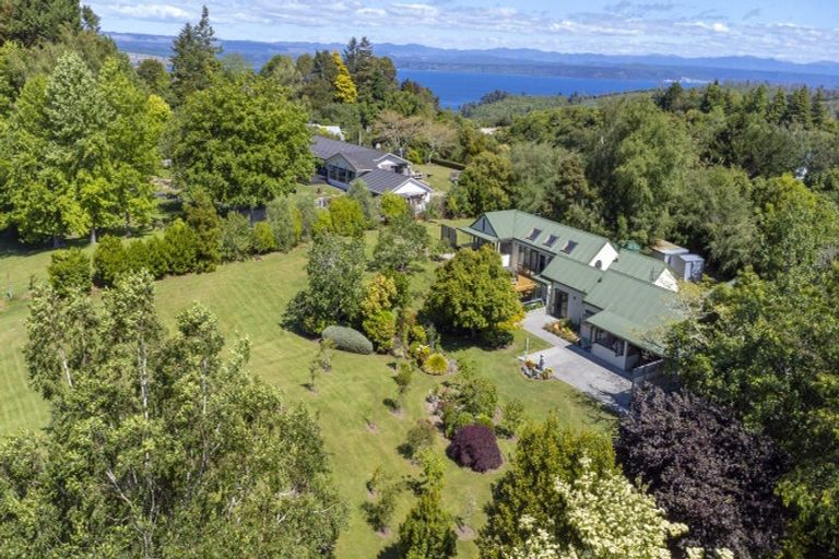 Photo of property in 71 Gillespie Place, Acacia Bay, Taupo, 3385