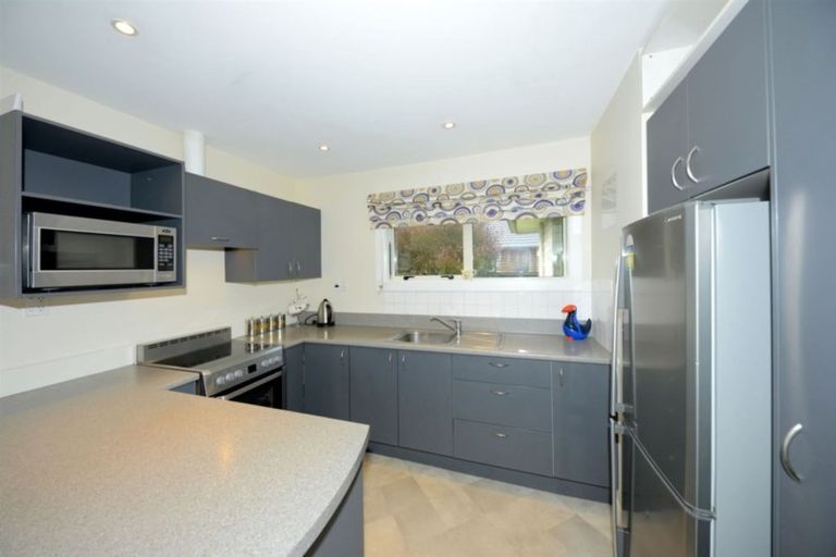 Photo of property in 102 Lowry Avenue, Redwood, Christchurch, 8051