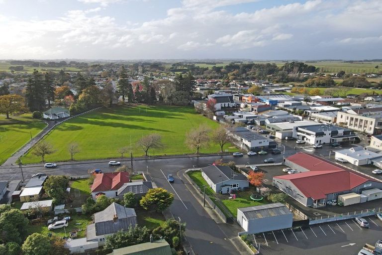 Photo of property in 11 Follett Street, Marton, 4710