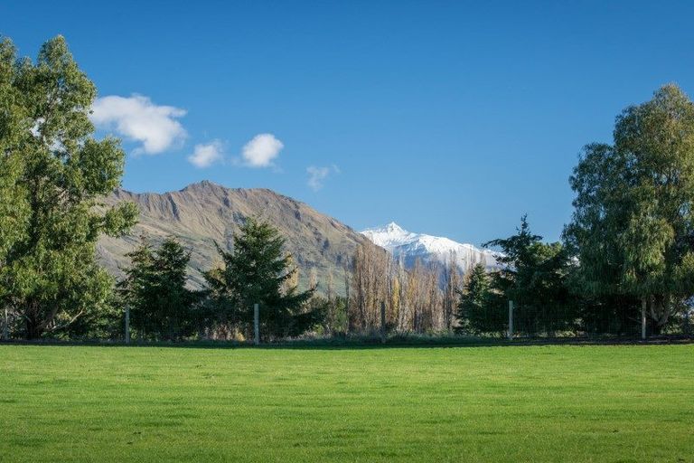 Photo of property in 279 Ballantyne Road, Wanaka, 9382