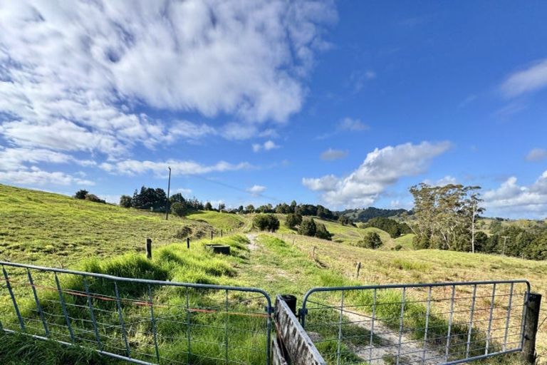 Photo of property in 967 Golden Stairs Road, Taipuha, Maungaturoto, 0589