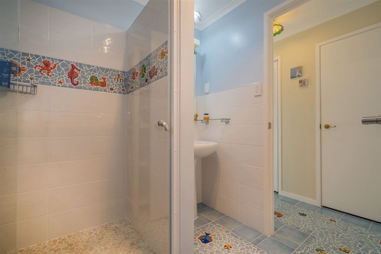 Photo of property in 11 Patton Place, Tairua, 3508