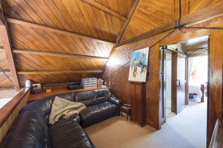 Photo of property in 649 Mount Stewart Halcombe Road, Halcombe, Feilding, 4779