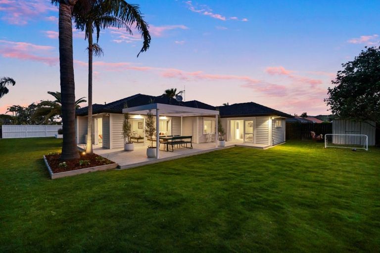 Photo of property in 50 Tuihana Drive, Papamoa Beach, Papamoa, 3118