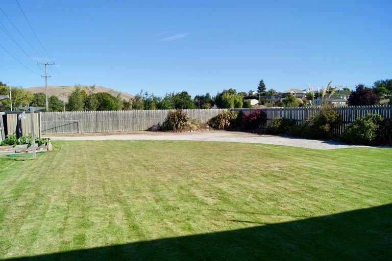 Photo of property in 27 Runbrake Street, Palmerston, 9430