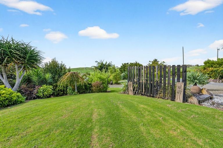 Photo of property in 252 Oneriri Road, Kaiwaka, 0573