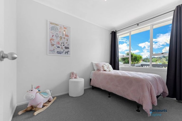 Photo of property in 1/52 Harrington Road, Henderson, Auckland, 0610