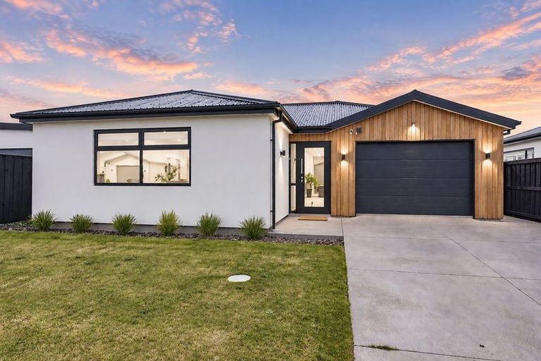 Photo of property in 8 Pakohe Street, Pegasus, 7612