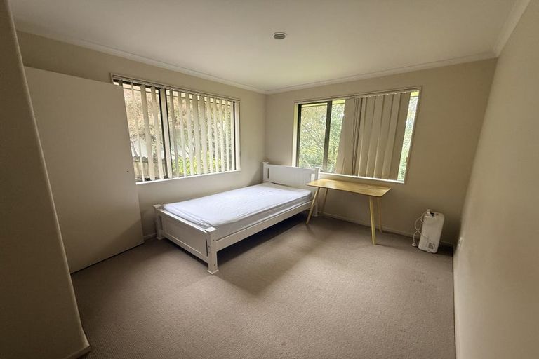 Photo of property in 40 Pukatea Avenue, Albany, Auckland, 0632