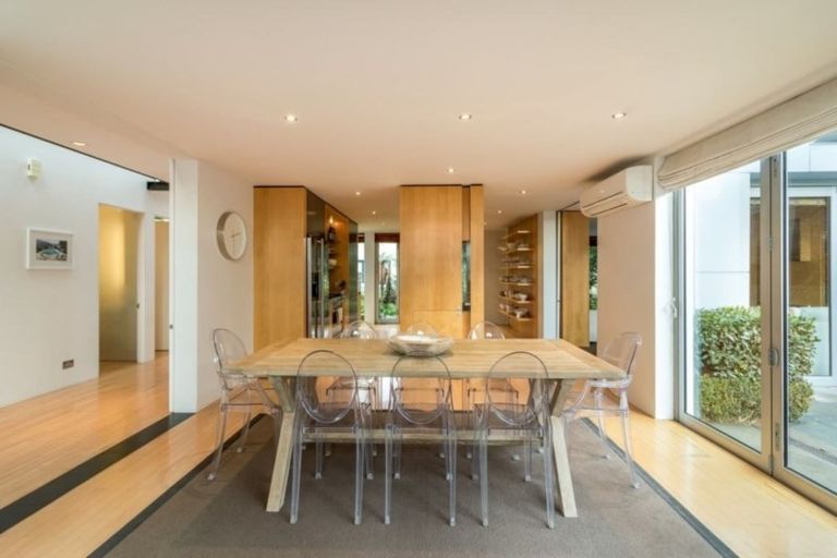 Photo of property in 100 Glandovey Road, Fendalton, Christchurch, 8052