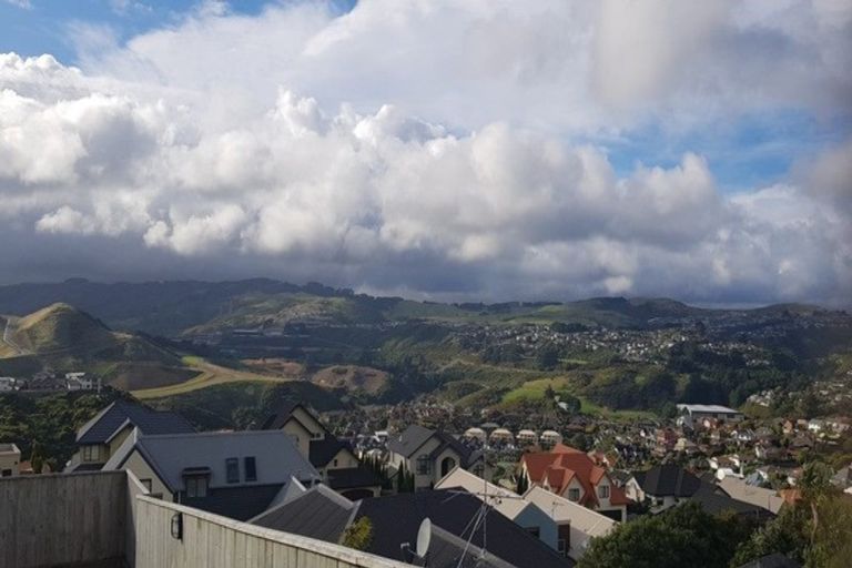 Photo of property in 17a Sandybrow, Churton Park, Wellington, 6037