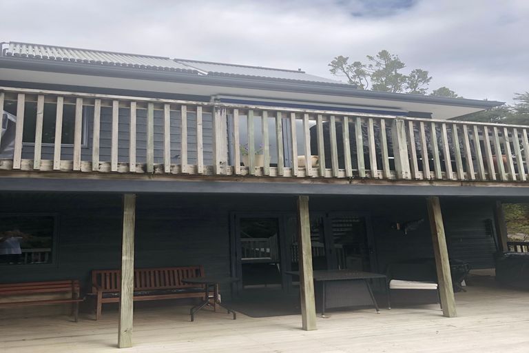 Photo of property in 5 Karen Road, Laingholm, Auckland, 0604