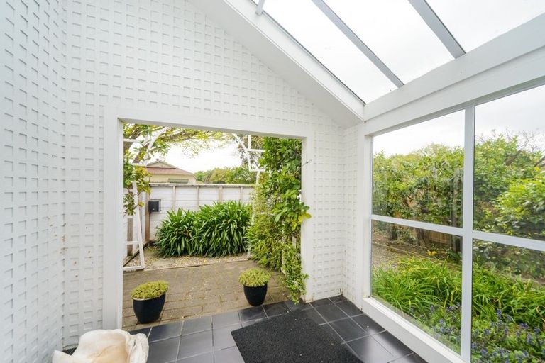 Photo of property in 24 Ranfurly Street, Hokowhitu, Palmerston North, 4410