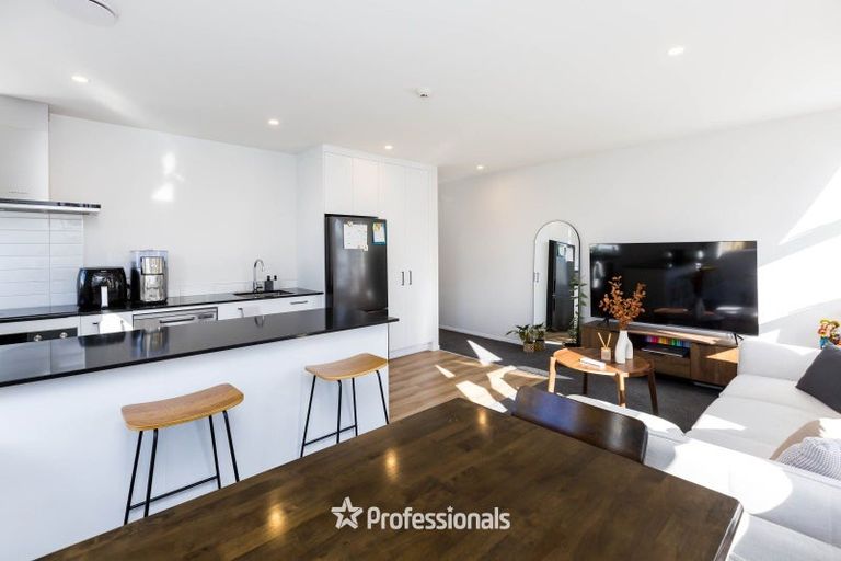 Photo of property in 2a Gibbons Street, Upper Hutt Central, Upper Hutt, 5018