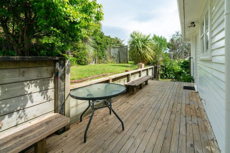 Photo of property in 38 Sidlaw Street, Strathmore Park, Wellington, 6022