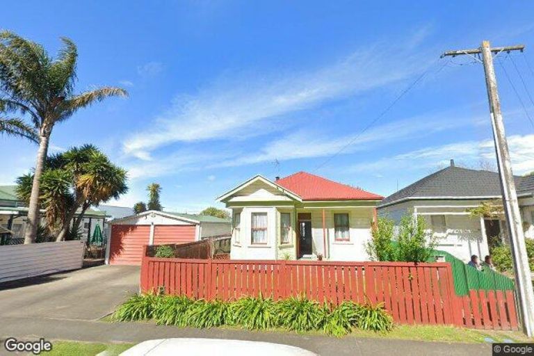 Photo of property in 402 Aberdeen Road, Gisborne, 4010