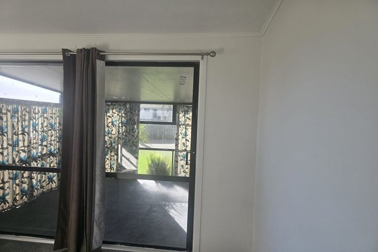Photo of property in 4 Braeburn Place, Takanini, 2112