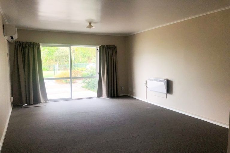 Photo of property in 95 Farmer Crescent, Taita, Lower Hutt, 5011