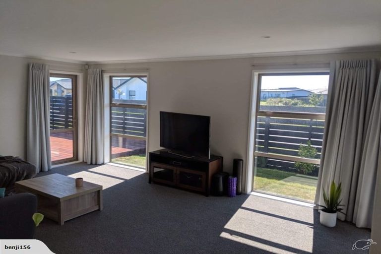 Photo of property in 16 Koareare Avenue, Halswell, Christchurch, 8025