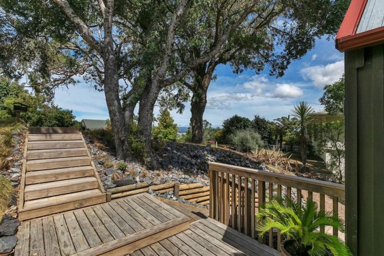 Photo of property in 25 Jacaranda Avenue, Beach Haven, Auckland, 0626