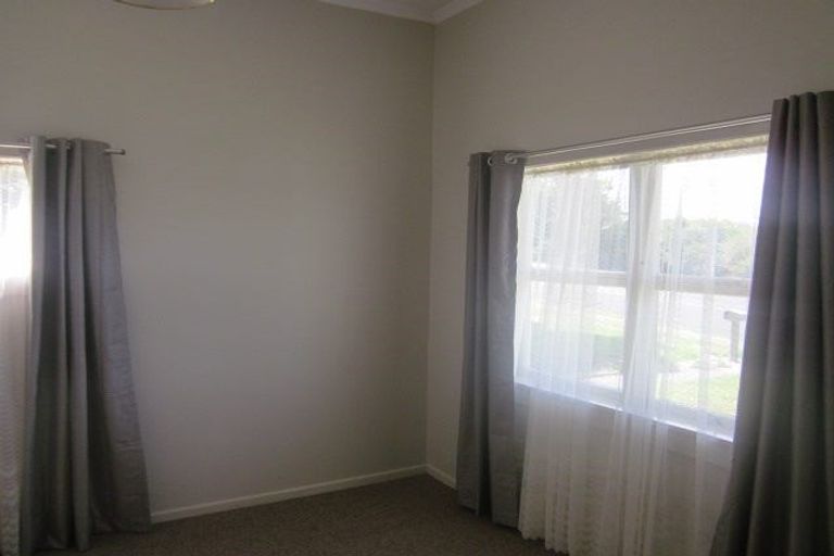 Photo of property in 238 Bridge Street, Eltham, 4322