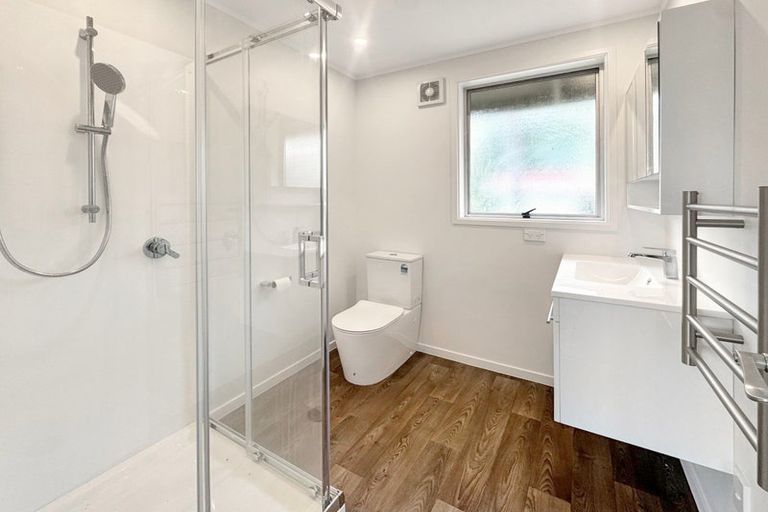 Photo of property in 51 Oaia Road, Muriwai, Waimauku, 0881