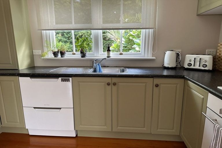 Photo of property in 36 James Mackie Road, Helensville, 0875