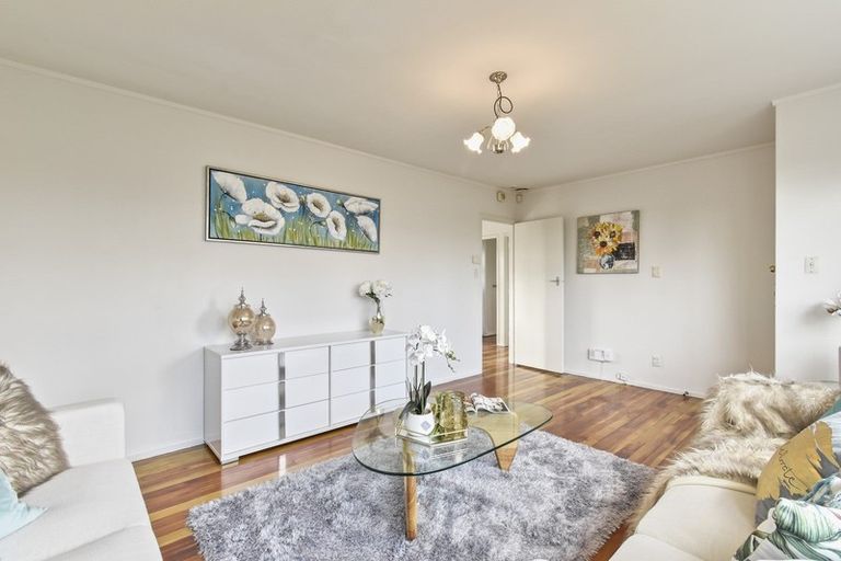 Photo of property in 18 Marybeth Place, Rosehill, Papakura, 2113