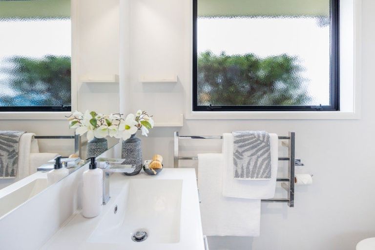 Photo of property in 22 Pegasus Place, Kelvin Grove, Palmerston North, 4414