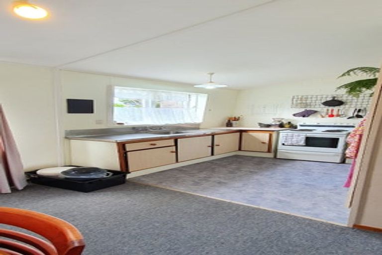 Photo of property in 2/50 Buckley Road, Southgate, Wellington, 6023