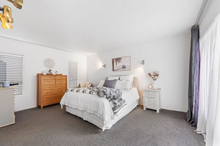 Photo of property in 32 Churchill Road, Cockle Bay, Auckland, 2014