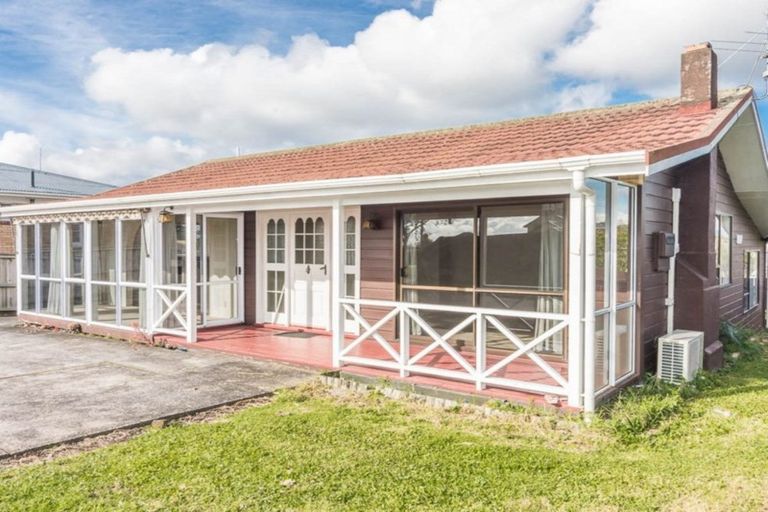 Photo of property in 1/170 Titirangi Road, New Lynn, Auckland, 0600