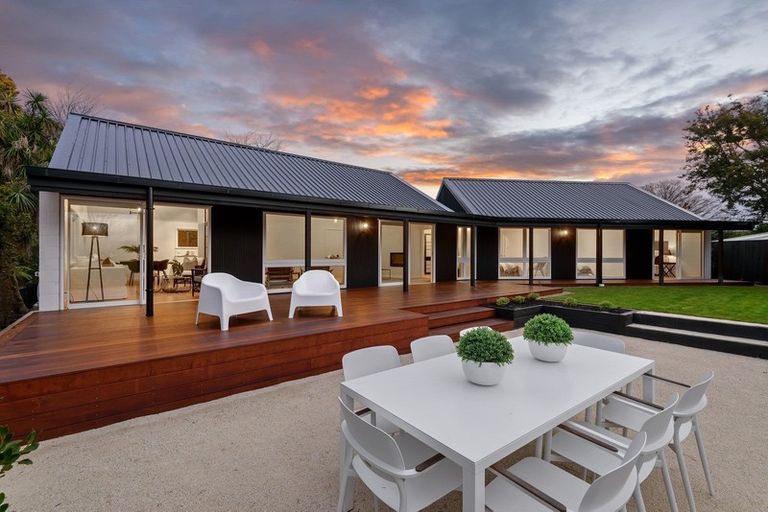 Photo of property in 22 Tuirau Place, Ilam, Christchurch, 8041