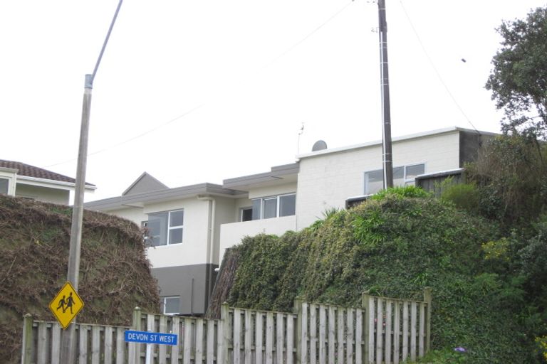 Photo of property in 444 Devon Street West, Lynmouth, New Plymouth, 4310